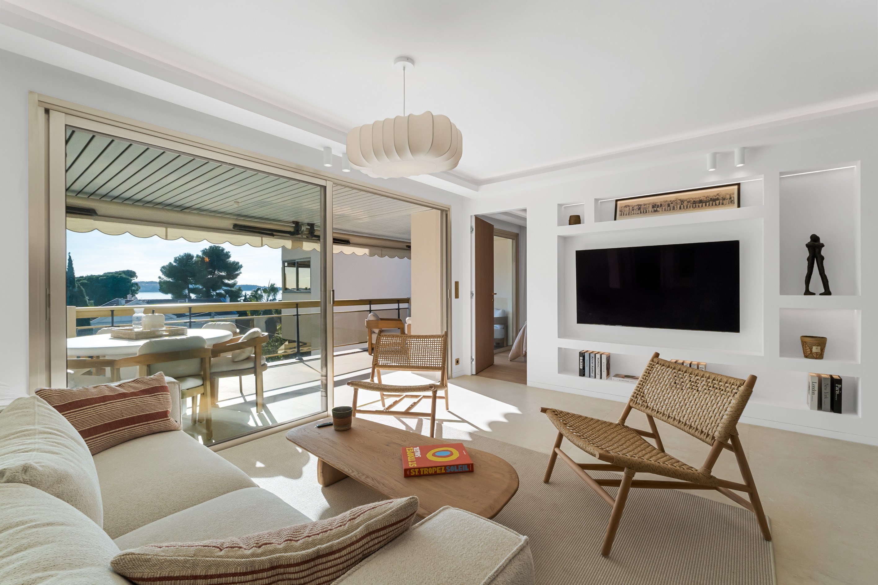  Cannes Palm Beach renovated 4-room apartment with terrace and sea view - 物件實景