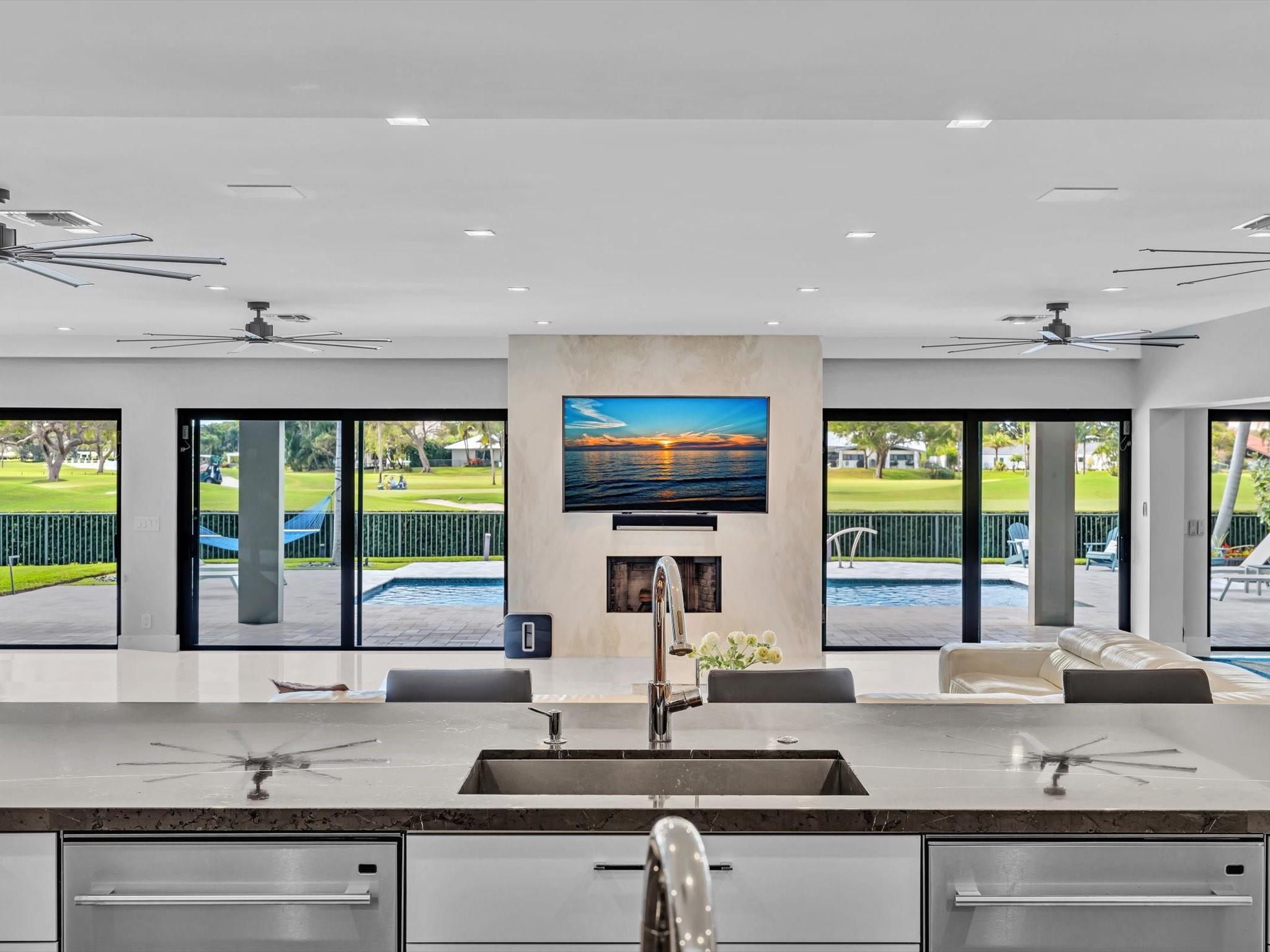 Fort Lauderdale, Florida, 33308, United States, 7 Bedrooms Bedrooms, ,8 BathroomsBathrooms,Residential,For Sale,1975659