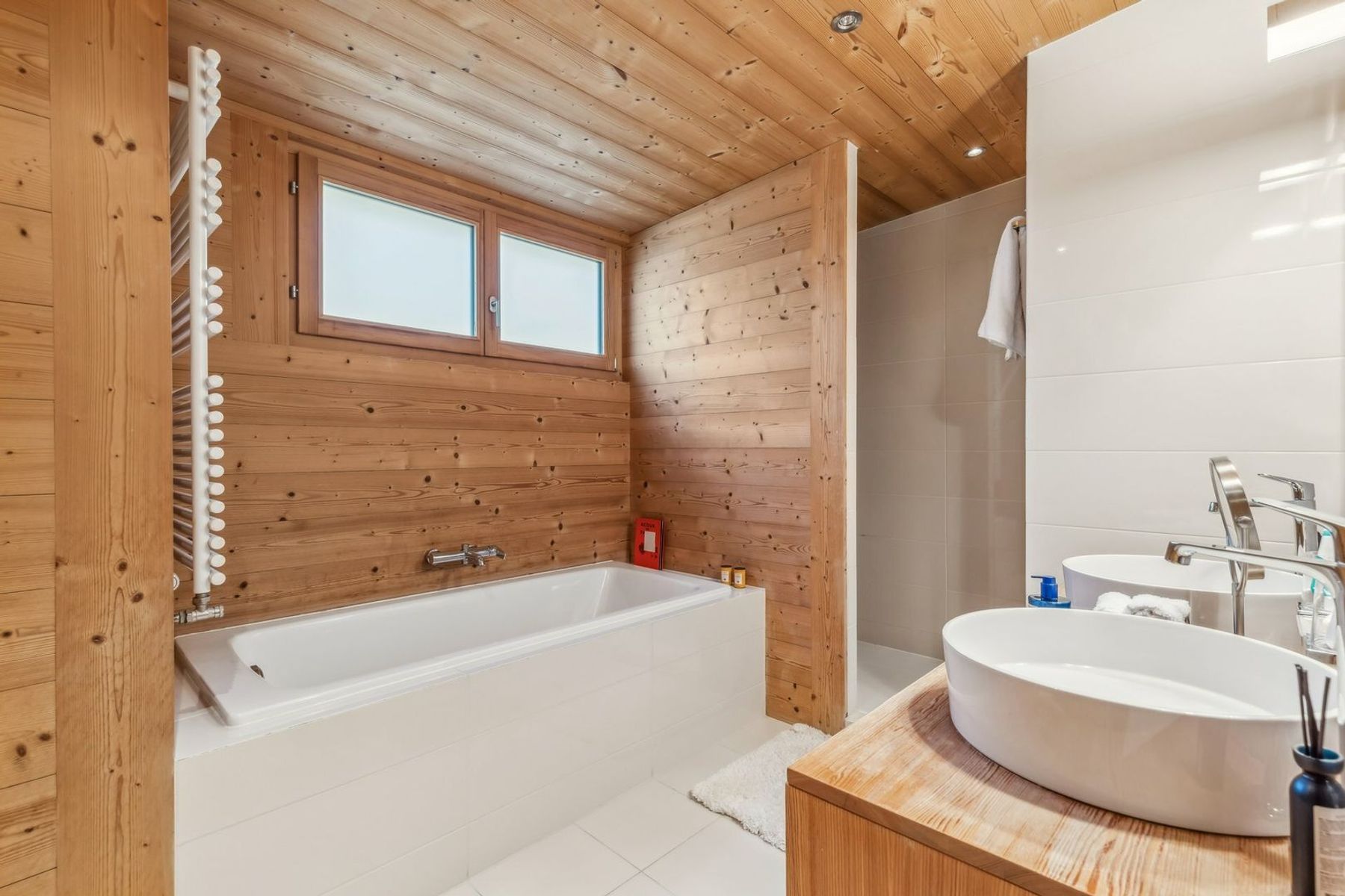  Chalet L