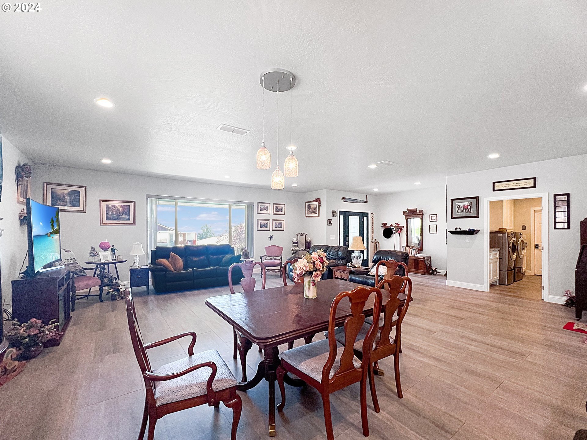 Brookings, Oregon, 97415, United States, 3 Bedrooms Bedrooms, ,3 BathroomsBathrooms,Residential,For Sale,1935245