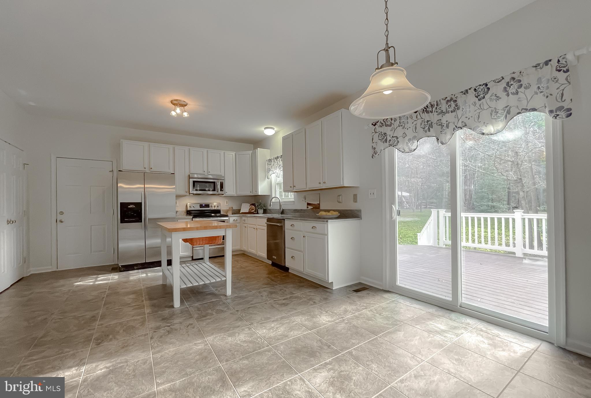 Leonardtown, Maryland, 20650, United States, 5 Bedrooms Bedrooms, ,4 BathroomsBathrooms,Residential,For Sale,2006154