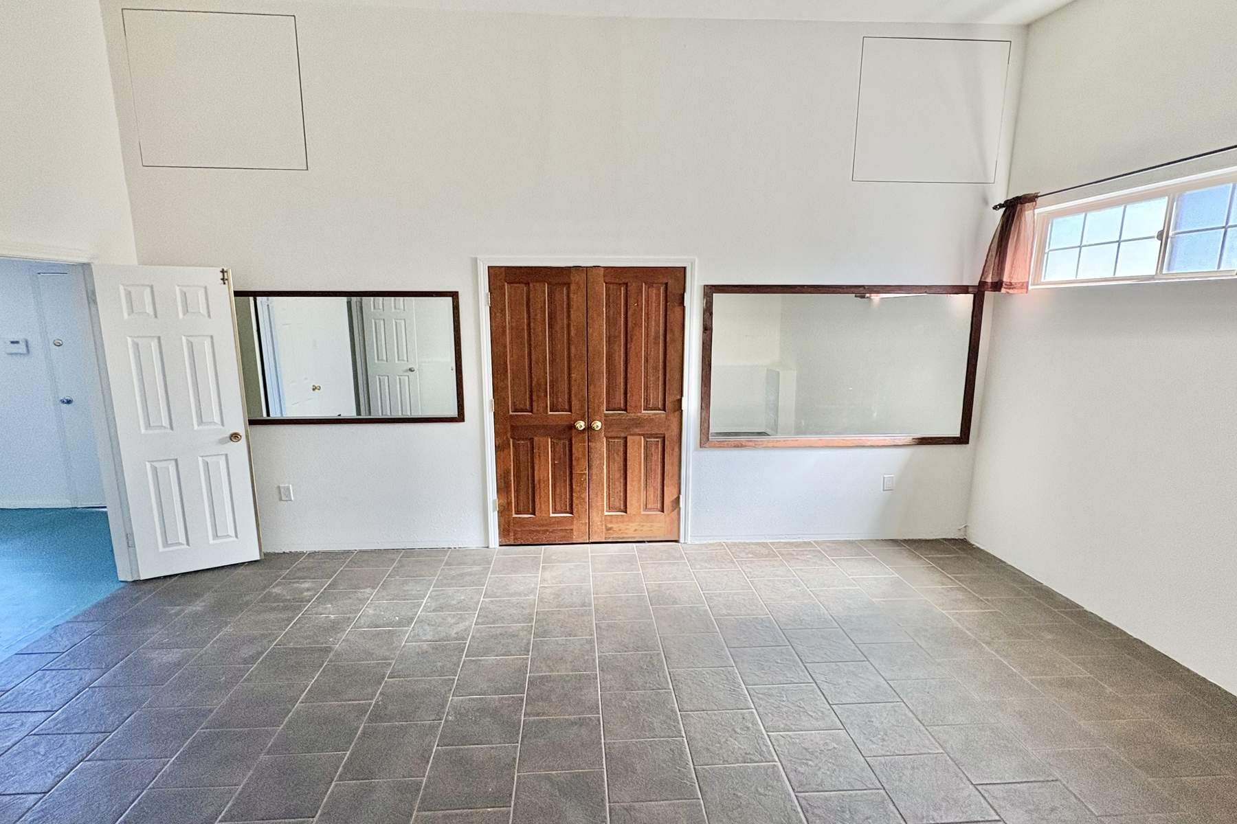  6041 Cleon Avenue - 物件實景