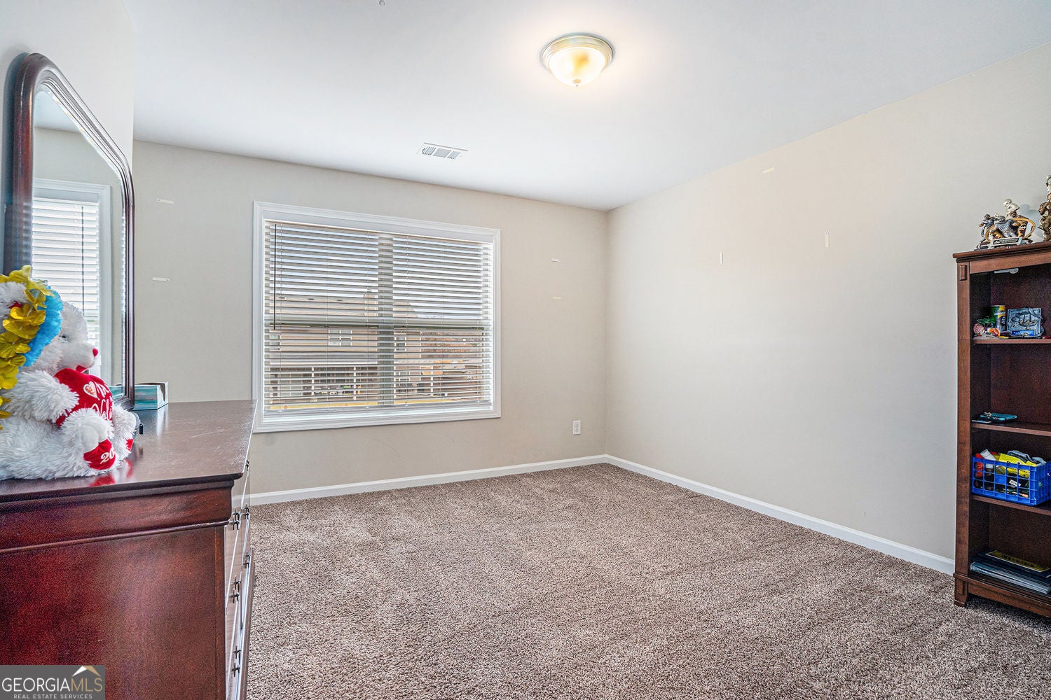 Auburn, Georgia, 30011, United States, 5 Bedrooms Bedrooms, ,3 BathroomsBathrooms,Residential,For Sale,2002297