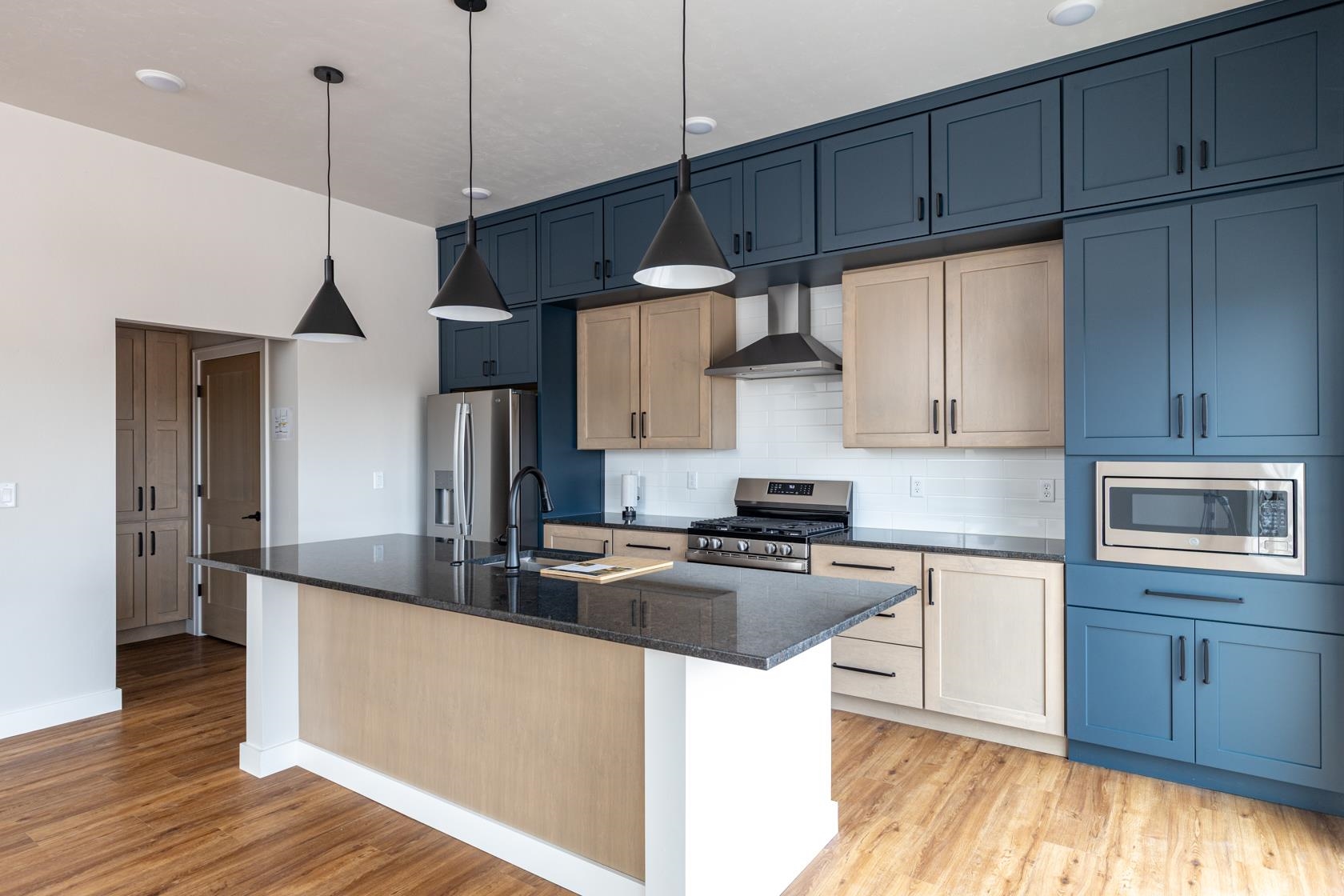 Kimberly, Wisconsin, 54136, United States, 4 Bedrooms Bedrooms, ,3 BathroomsBathrooms,Residential,For Sale,1980690