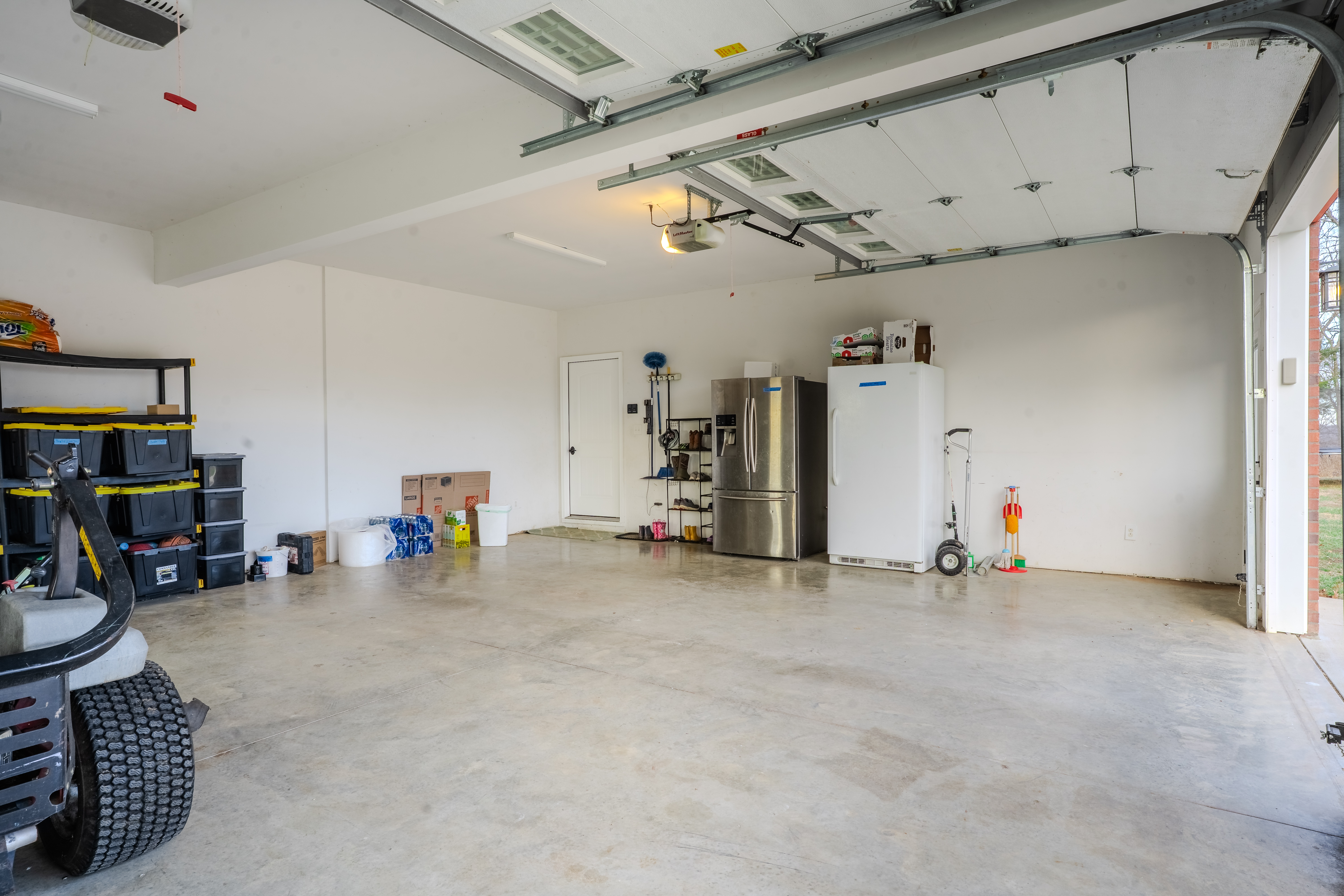 Frankfort, Kentucky, 40601, United States, 6 Bedrooms Bedrooms, ,3 BathroomsBathrooms,Residential,For Sale,2012095