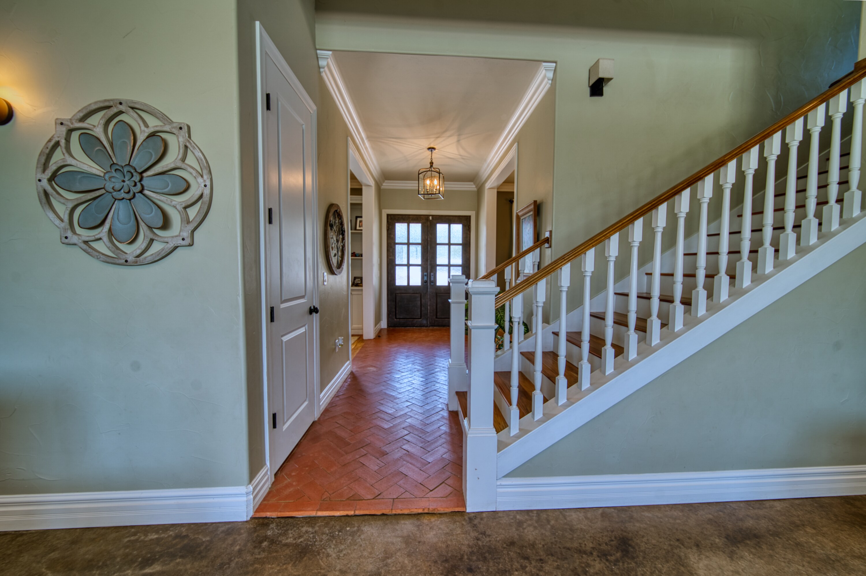 Carlsbad, New Mexico, 88220, United States, 5 Bedrooms Bedrooms, ,4 BathroomsBathrooms,Residential,For Sale,1974334