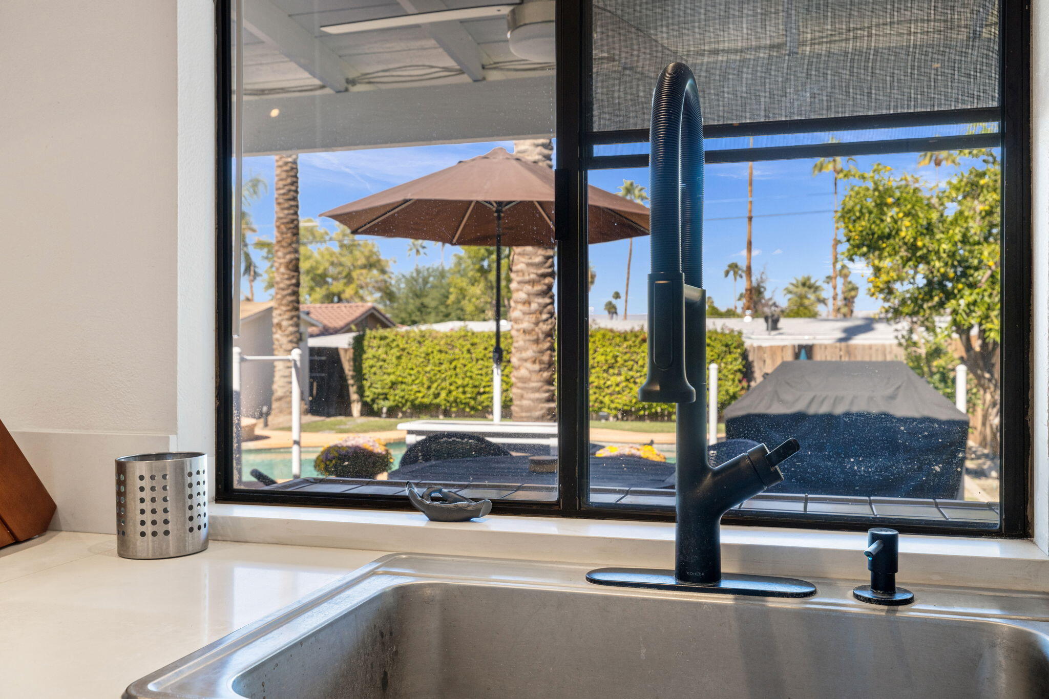 Palm Desert, California, 92260, United States, 3 Bedrooms Bedrooms, ,2 BathroomsBathrooms,Residential,For Sale,1989657