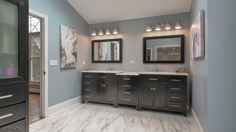 Kinnelon Boro, New Jersey, 07405, United States, 4 Bedrooms Bedrooms, ,5 BathroomsBathrooms,Residential,For Sale,1932382