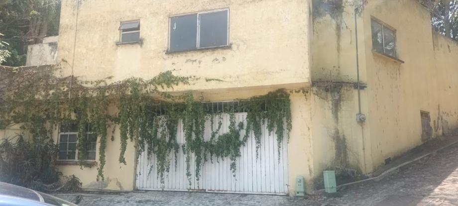 Fraccionamiento Las Quintas, Calle 4.5, Cuernavaca, Morelos, 62446, Mexico, 3 Bedrooms Bedrooms, ,4 BathroomsBathrooms,Residential,For Sale,Fraccionamiento Las Quintas, Calle 4.5,1614358
