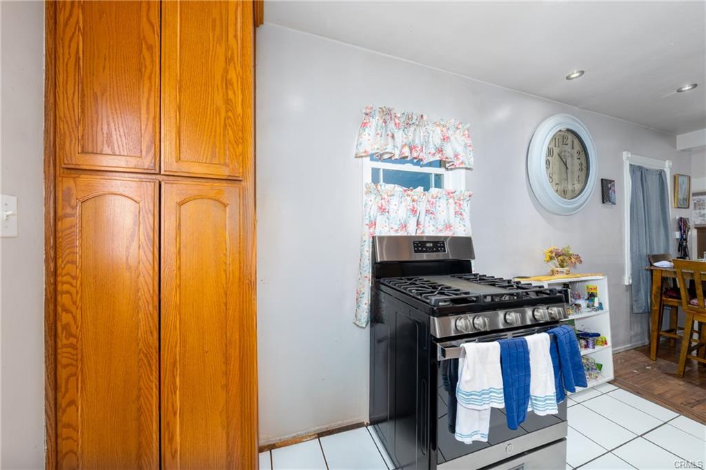 Los Angeles, California, 90059, United States, 2 Bedrooms Bedrooms, ,1 BathroomBathrooms,Residential,For Sale,1908040