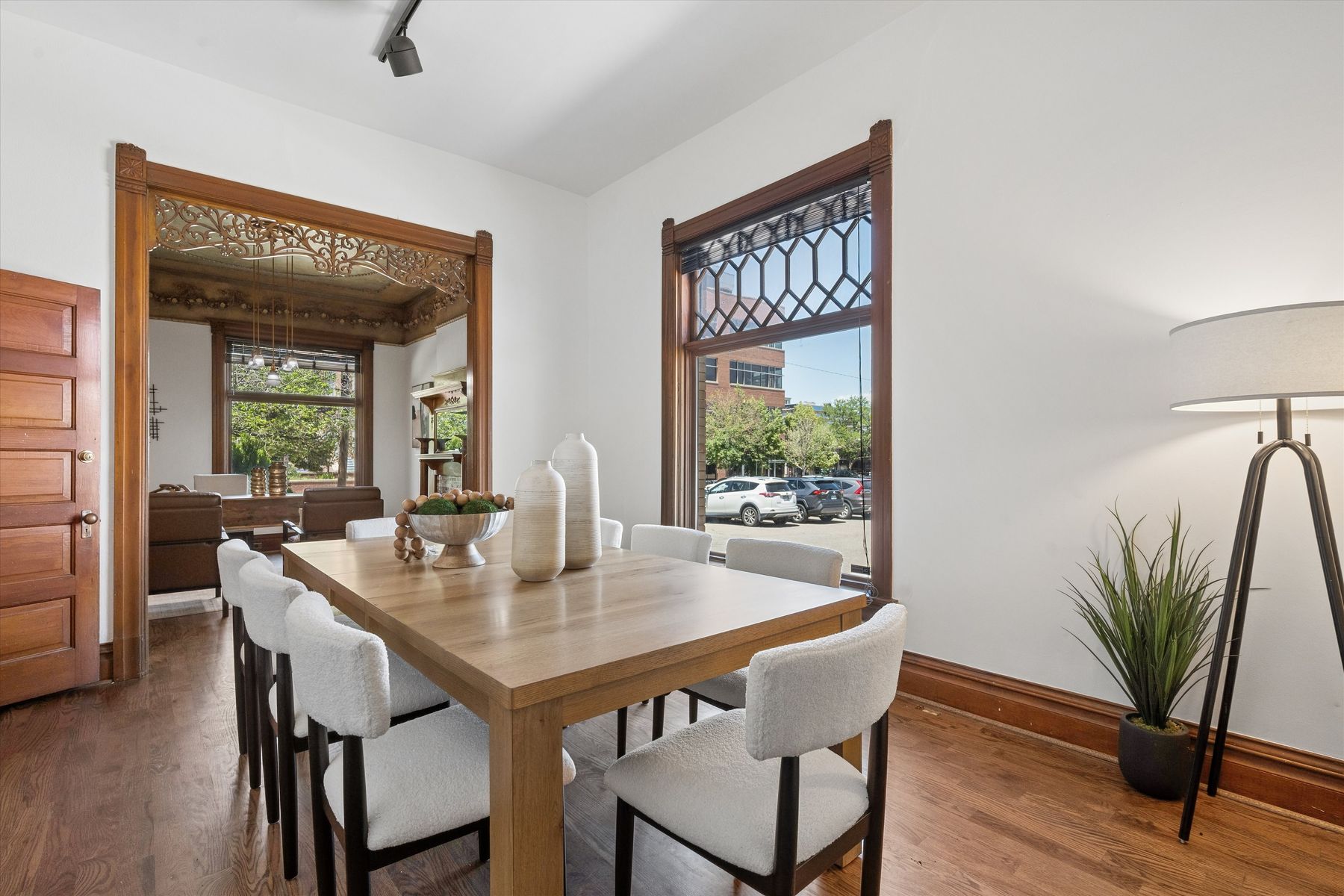  Rare Chance to Own a Beautifully Restored Historic Property - 物件實景