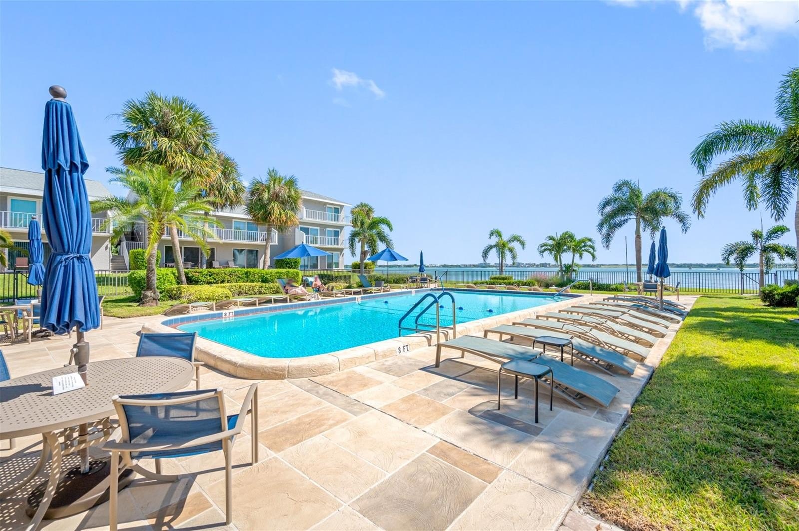 CLEARWATER BEACH, Florida, 33767, United States, 2 Bedrooms Bedrooms, ,2 BathroomsBathrooms,Residential,For Sale,1914241
