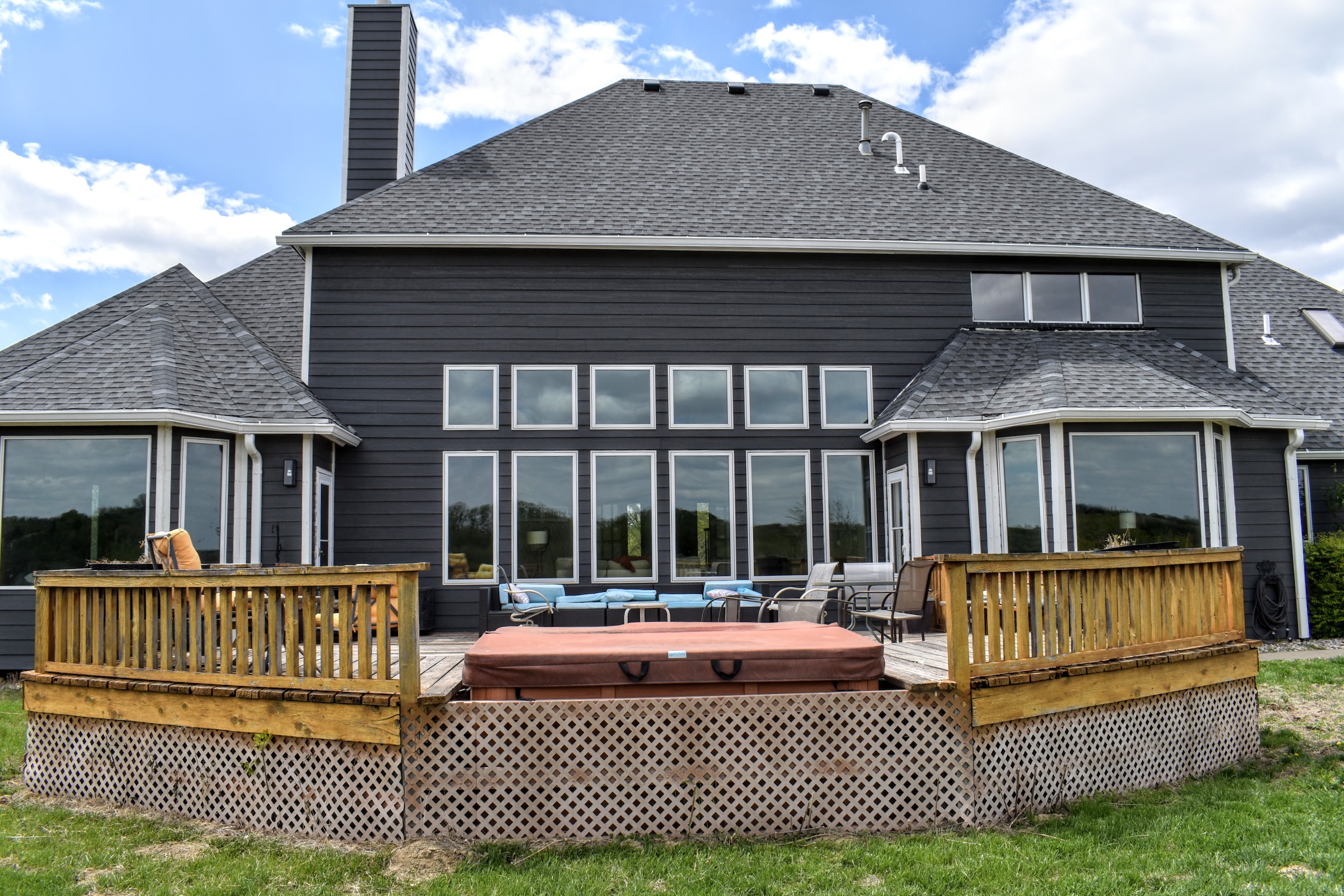 Sioux City, Iowa, 51104, United States, 4 Bedrooms Bedrooms, ,5 BathroomsBathrooms,Residential,For Sale,1989955