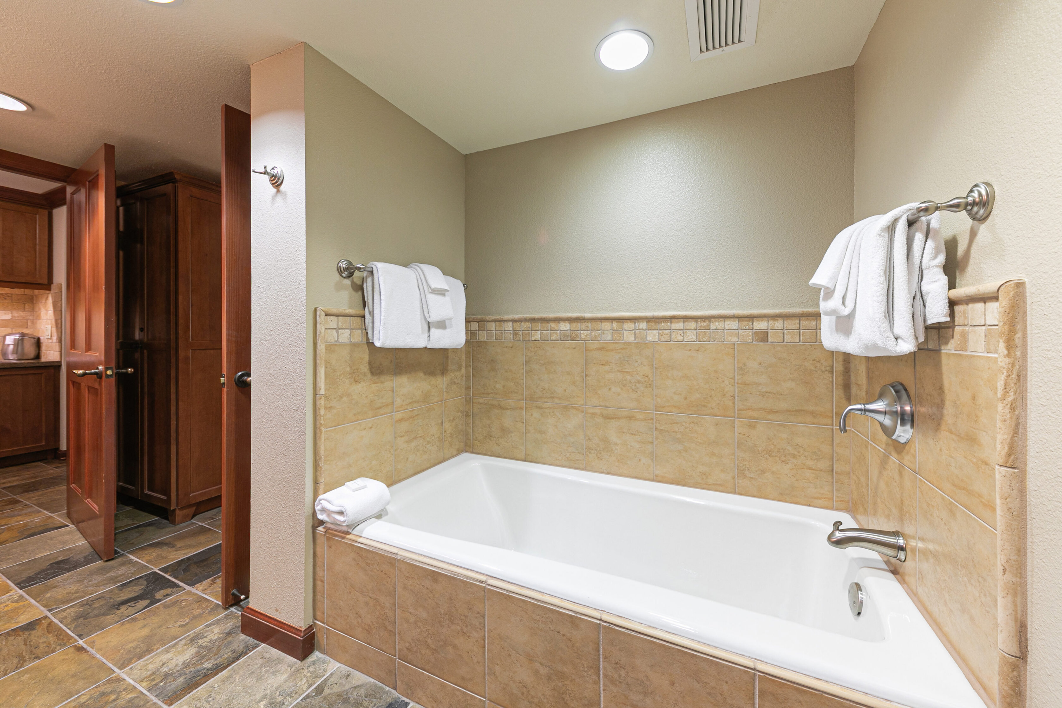  The Everline Resort in Olympic Valley - 物件實景