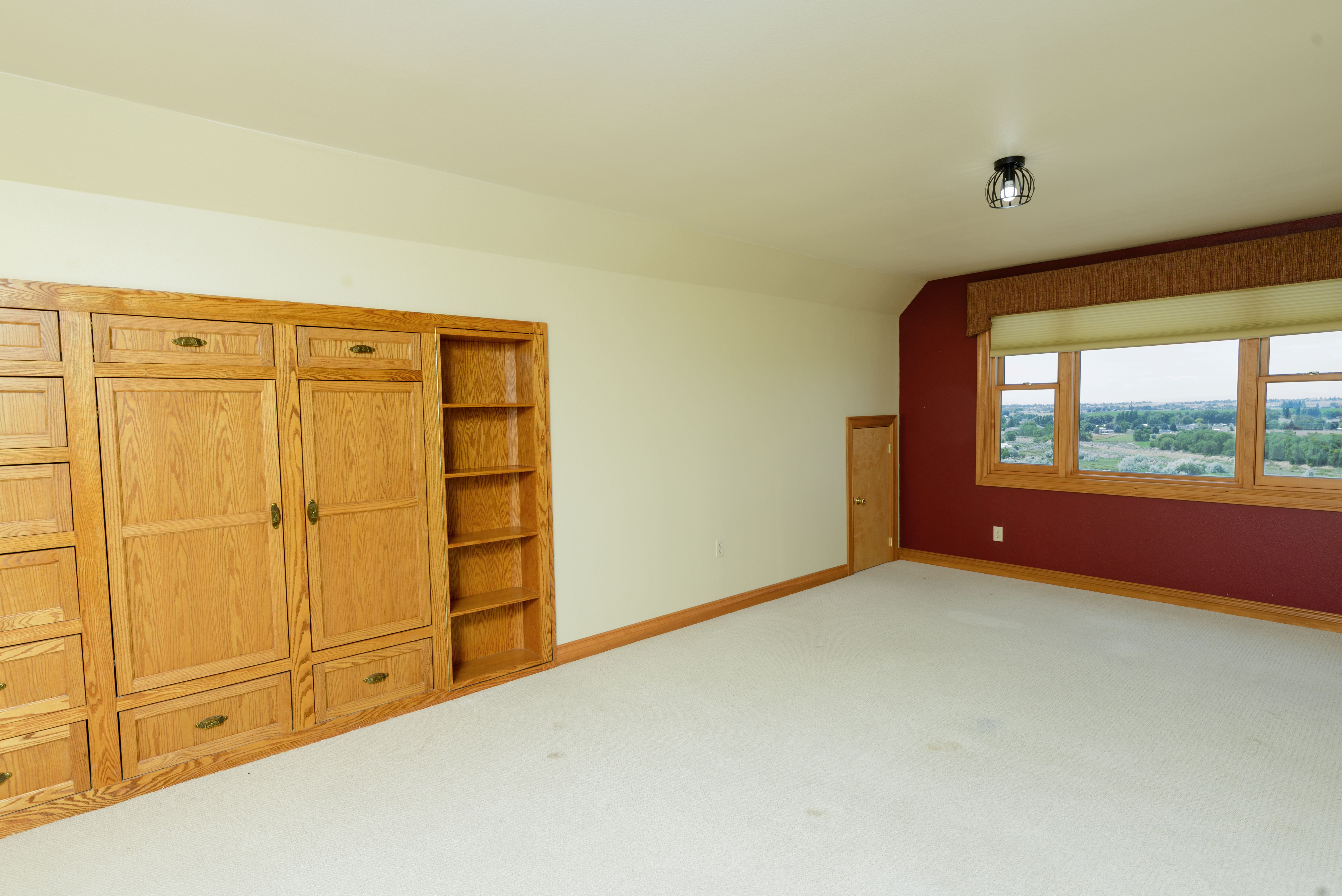 Moses Lake, Washington, 98837, United States, 3 Bedrooms Bedrooms, ,3 BathroomsBathrooms,Residential,For Sale,1980508