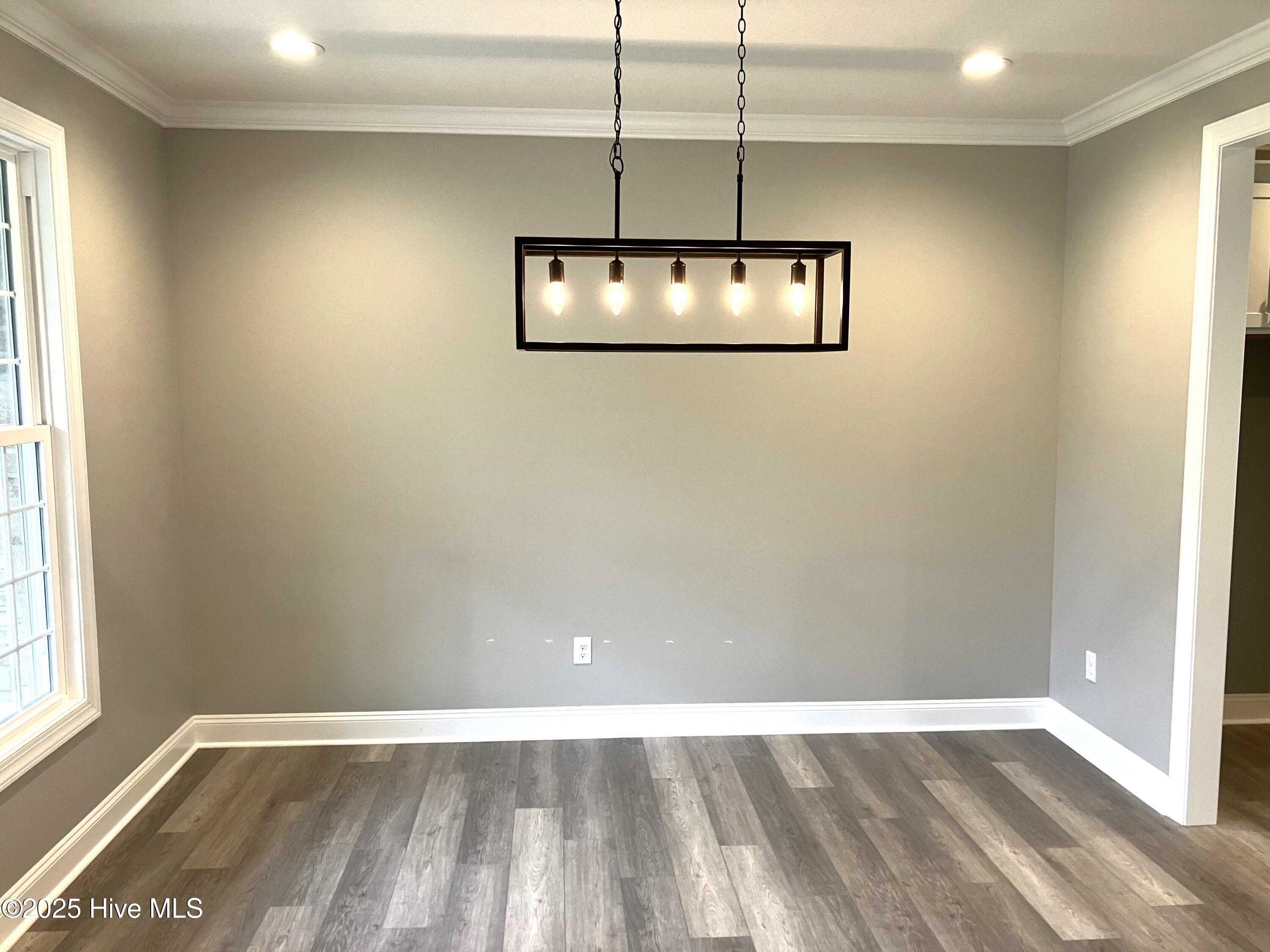 Jacksonville, North Carolina, 28546, United States, 5 Bedrooms Bedrooms, ,3 BathroomsBathrooms,Residential,For Sale,1983326