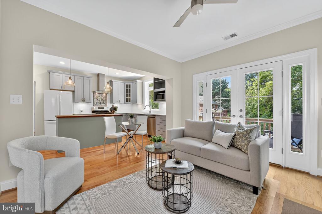 Arlington, Virginia, 22213, United States, 5 Bedrooms Bedrooms, ,5 BathroomsBathrooms,Residential,For Sale,1982488