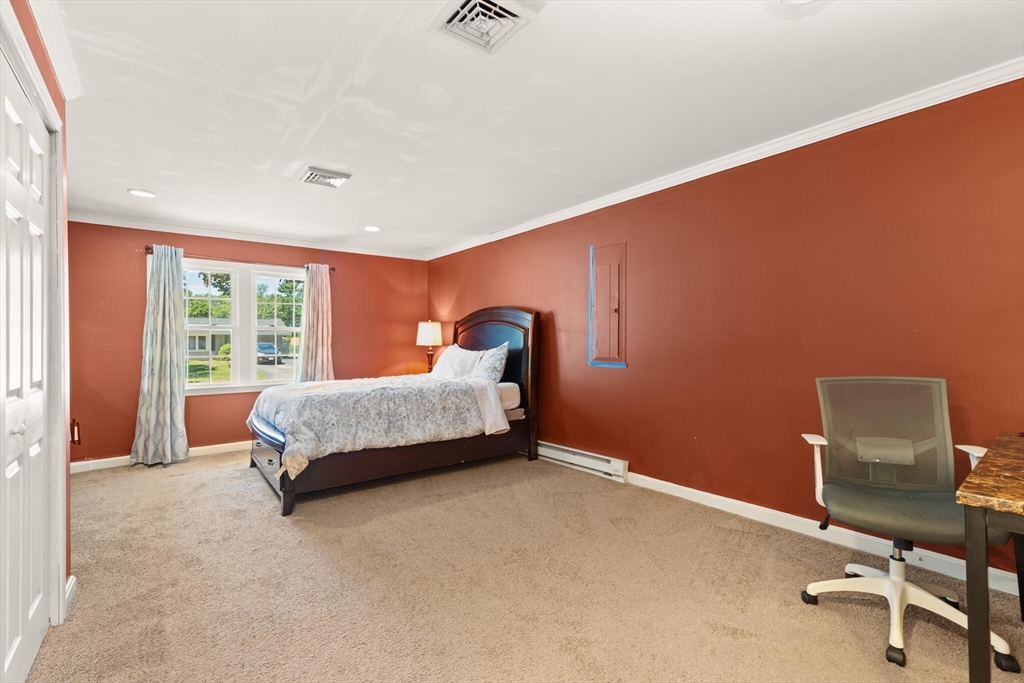 Raynham, Massachusetts, 02767, United States, 3 Bedrooms Bedrooms, ,1 BathroomBathrooms,Residential,For Sale,1918032