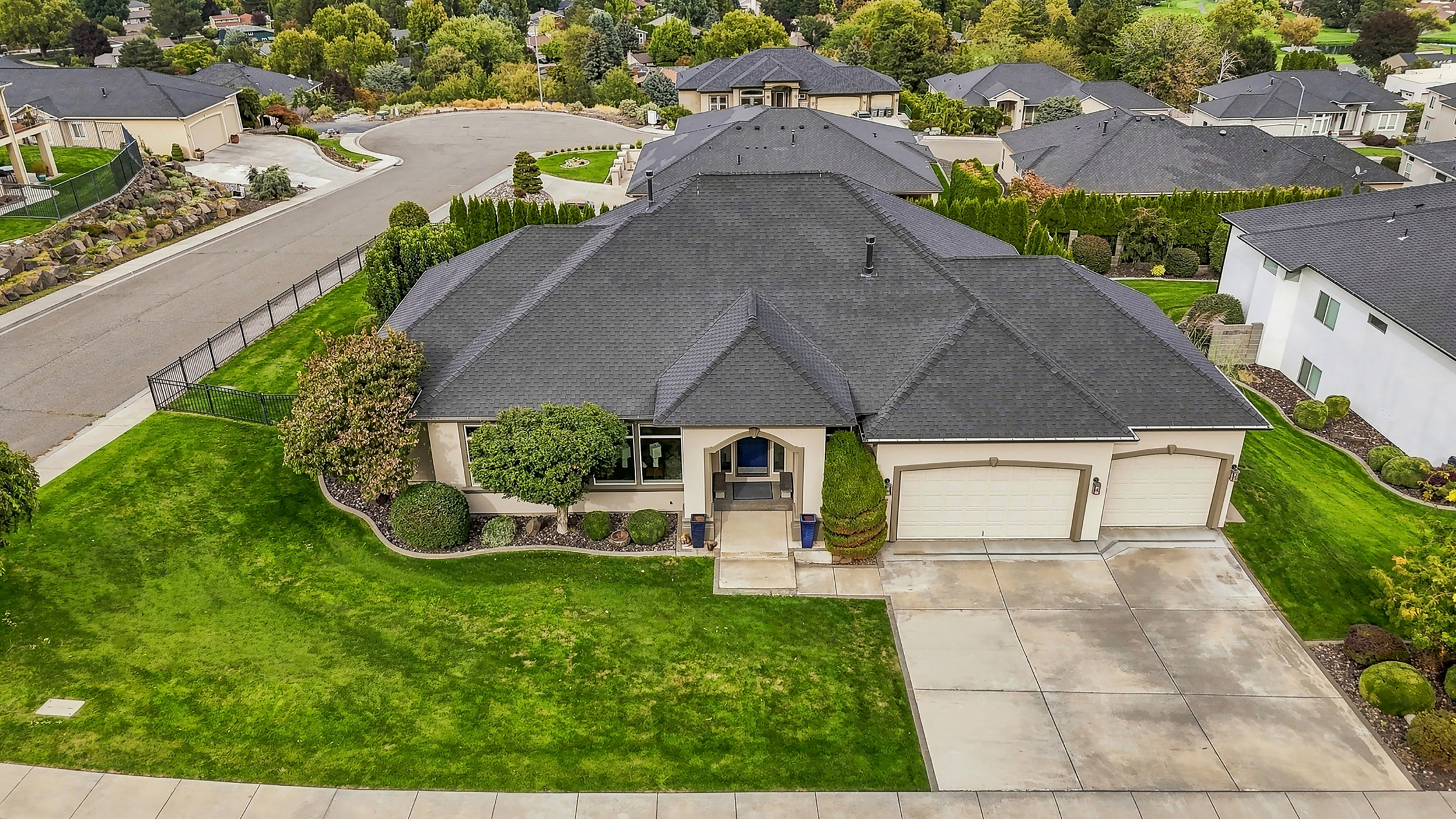  Welcome to 292 Meadow Hills Dr - 物件實景