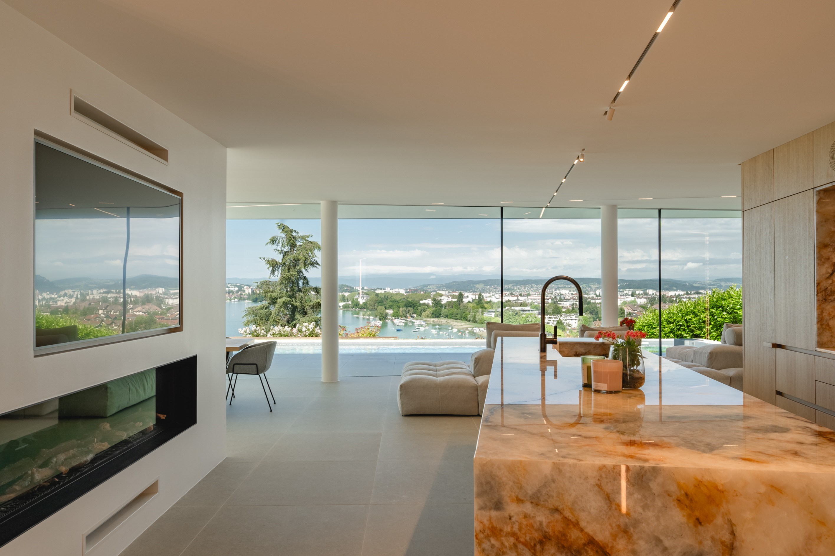  Exceptional villa with lake and mountain views - 物件實景