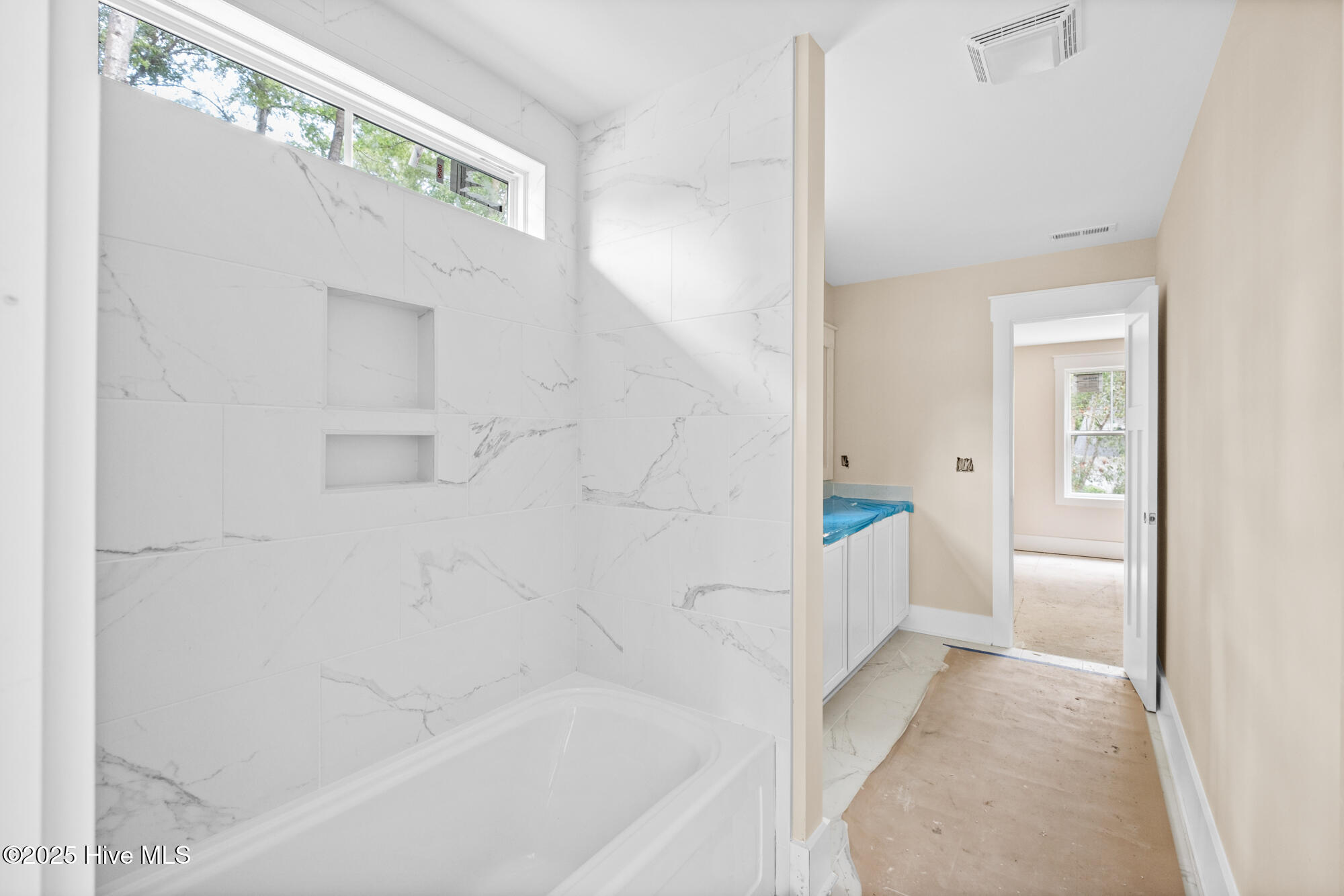 Wilmington, North Carolina, 28411, United States, 4 Bedrooms Bedrooms, ,4 BathroomsBathrooms,Residential,For Sale,1913563