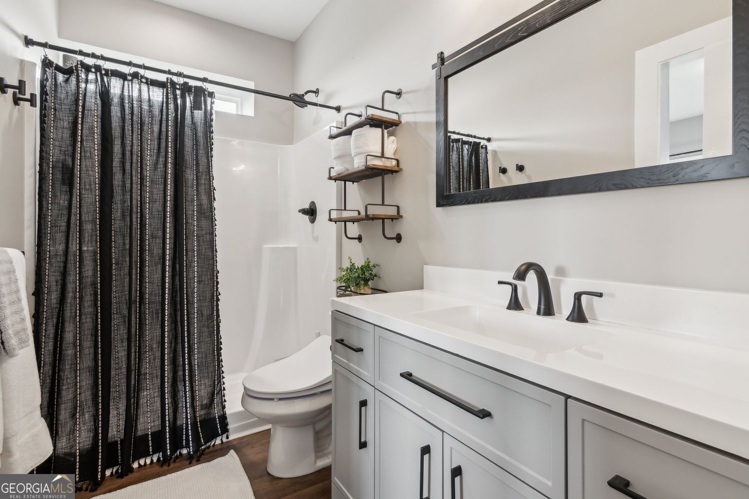 Ellijay, Georgia, 30540, United States, 3 Bedrooms Bedrooms, ,3 BathroomsBathrooms,Residential,For Sale,1858970