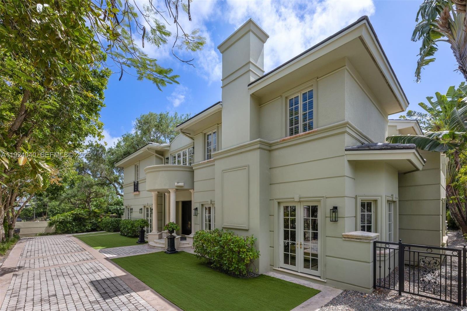 Miami, Florida, 33133, United States, 5 Bedrooms Bedrooms, ,7 BathroomsBathrooms,Residential,For Sale,2002082