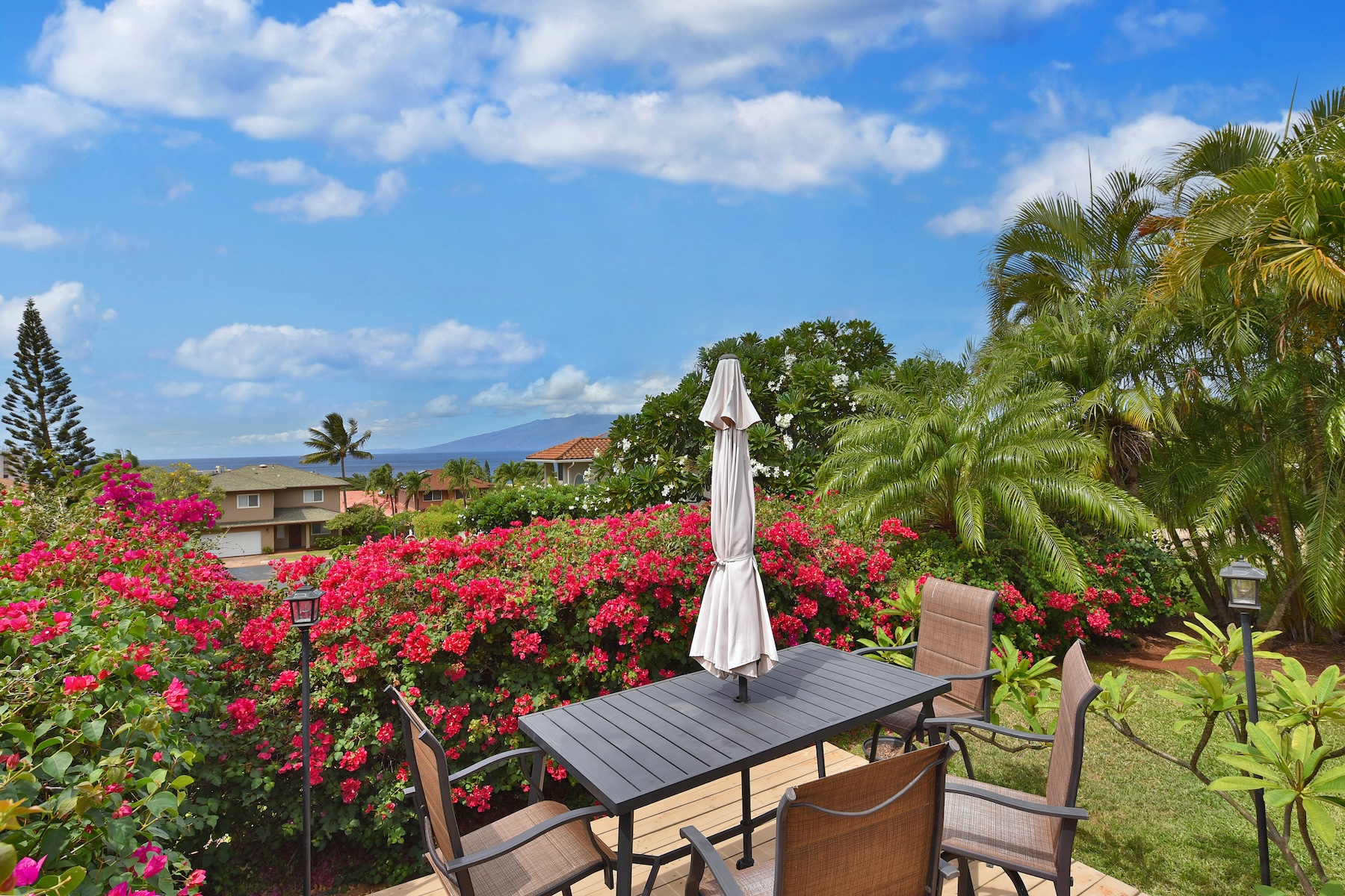  Fantastic ocean and island views from spacious two-story home - 物件實景