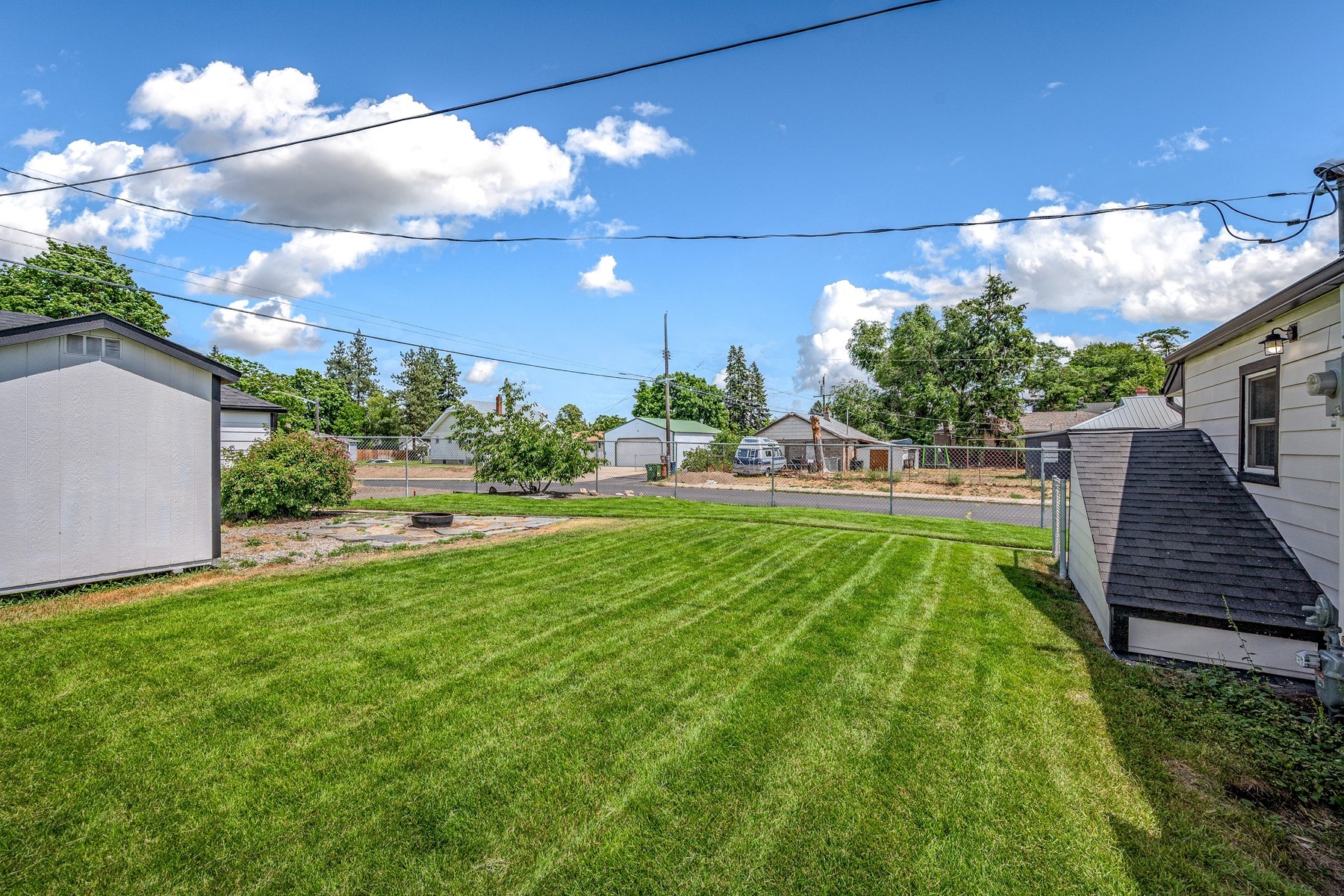  Adorable Cottage in North Spokane - 物件實景