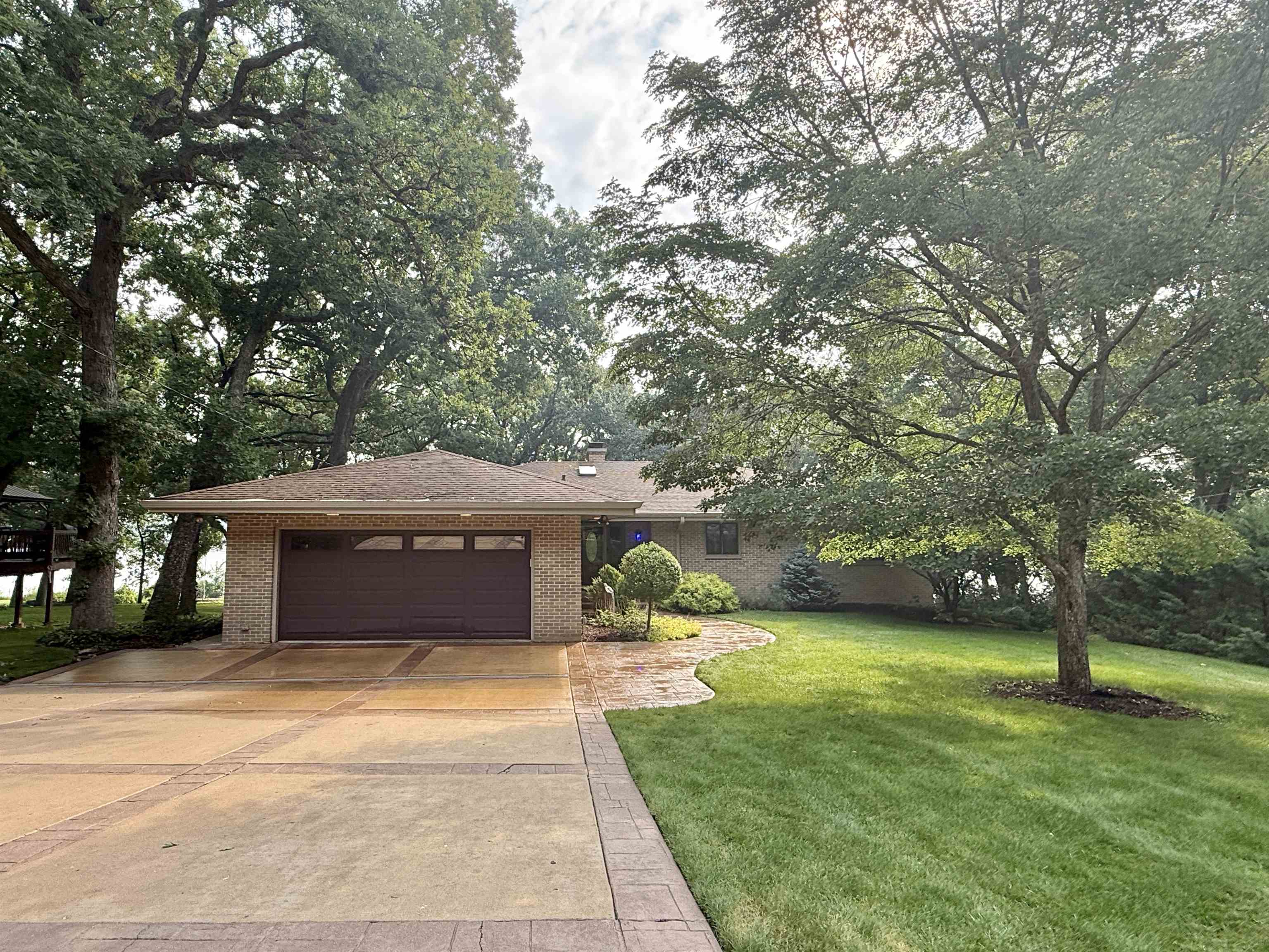Beloit, Wisconsin, 53511, United States, 4 Bedrooms Bedrooms, ,3 BathroomsBathrooms,Residential,For Sale,1908043