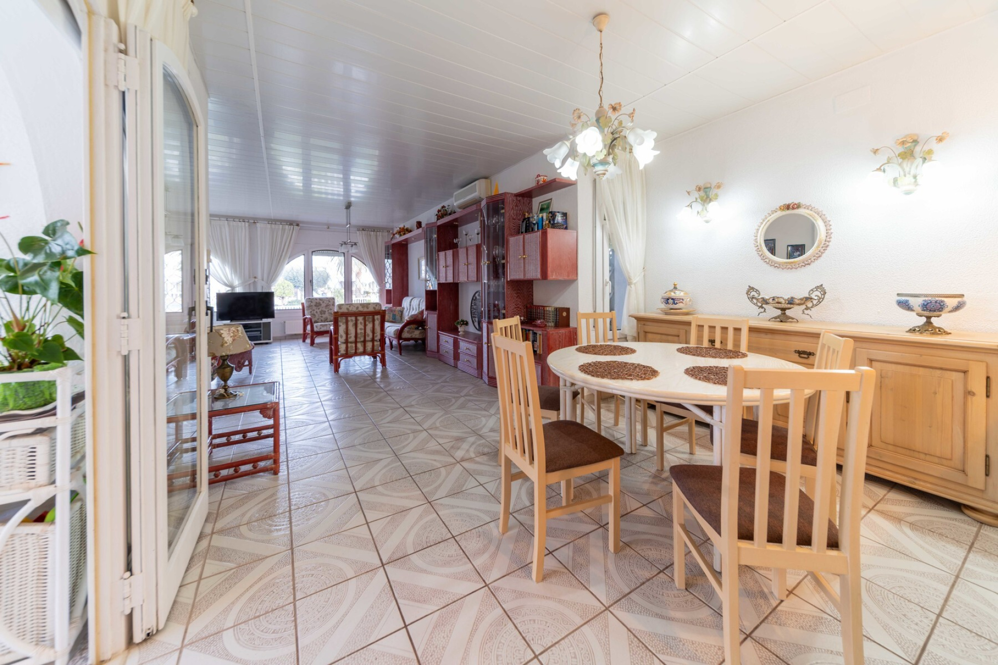  Villa with mooring in the wide channel (20 meters) and independent studio - 物件實景