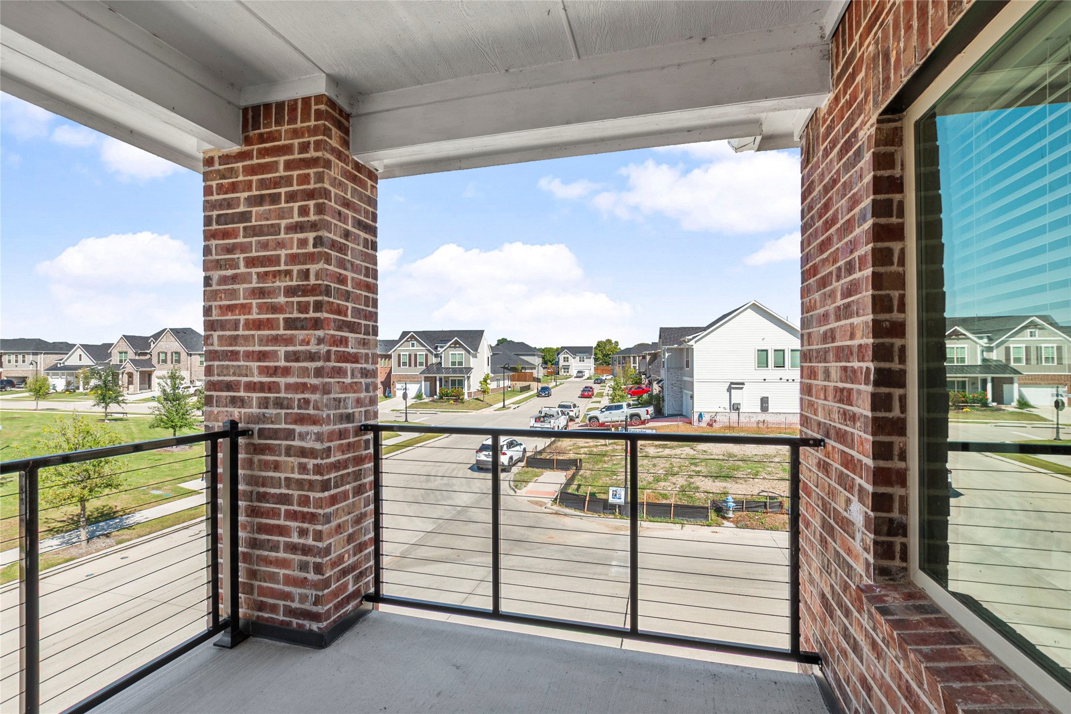 Rowlett, Texas, 75088, United States, 3 Bedrooms Bedrooms, ,3 BathroomsBathrooms,Residential,For Sale,1955209