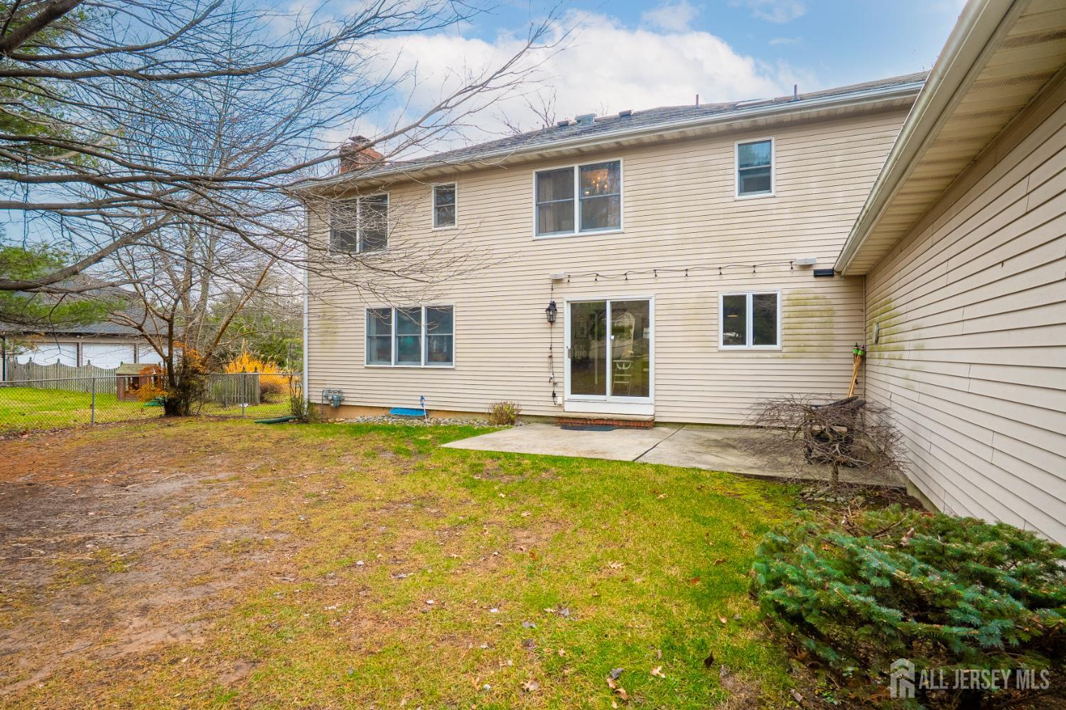 North Brunswick, New Jersey, 08902, United States, 5 Bedrooms Bedrooms, ,3 BathroomsBathrooms,Residential,For Sale,2002843