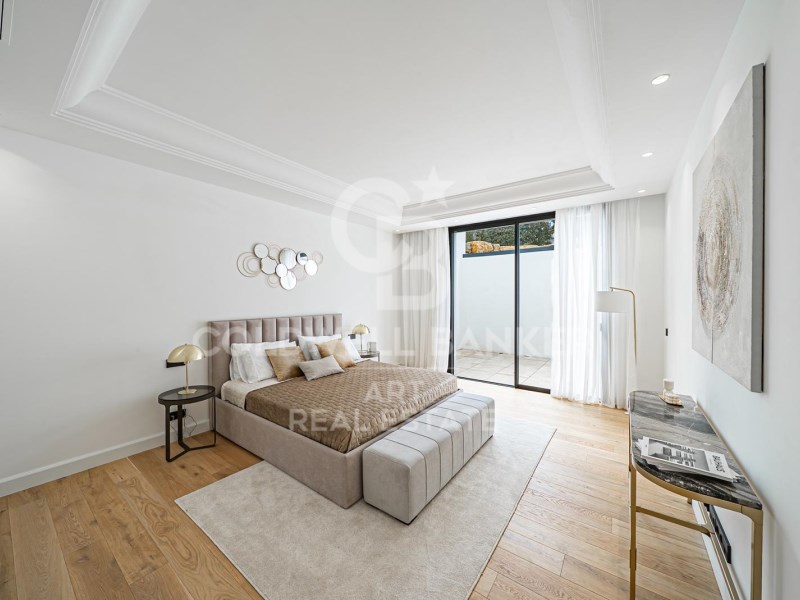 Marbella, Andalusia, ES, 6 Bedrooms Bedrooms, ,6 BathroomsBathrooms,Residential,For Sale,1898329