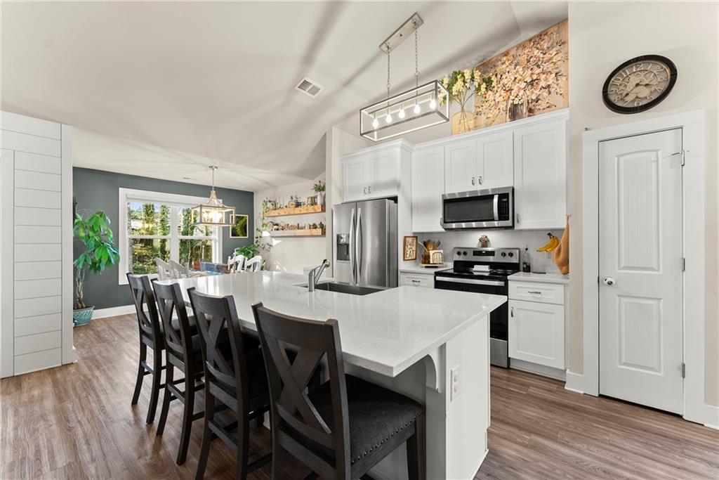 Cumming, Georgia, 30041, United States, 3 Bedrooms Bedrooms, ,2 BathroomsBathrooms,Residential,For Sale,2009266