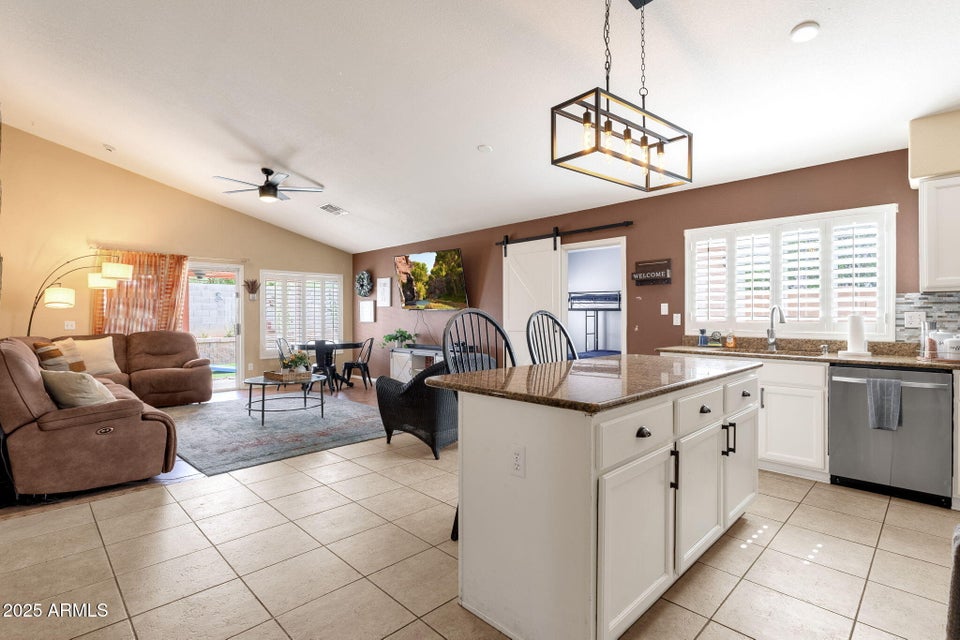 Mesa, Arizona, 85209, United States, 3 Bedrooms Bedrooms, ,2 BathroomsBathrooms,Residential,For Sale,2006207