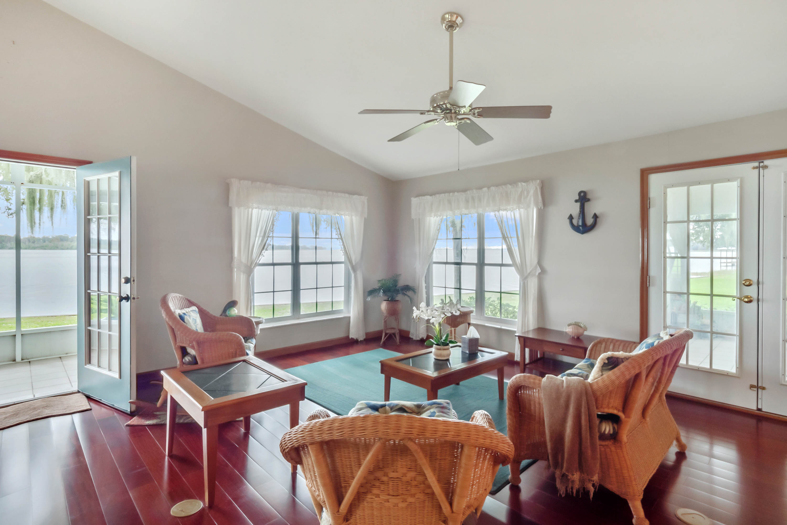 LAKE WALES, Florida, 33898, United States, 6 Bedrooms Bedrooms, ,5 BathroomsBathrooms,Residential,For Sale,1974565