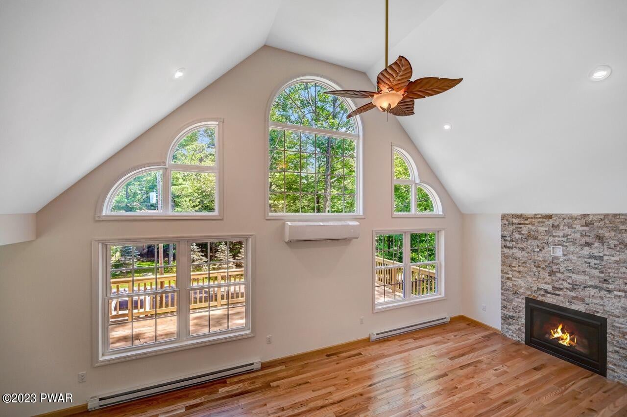 Lake Ariel, Pennsylvania, 18436, United States, 4 Bedrooms Bedrooms, ,4 BathroomsBathrooms,Residential,For Sale,2040060