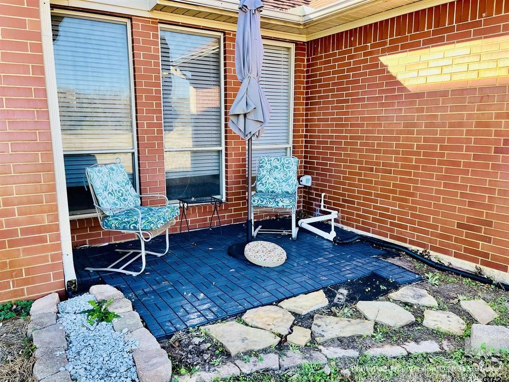 Mineola, Texas, 75771, United States, 3 Bedrooms Bedrooms, ,3 BathroomsBathrooms,Residential,For Sale,2005685