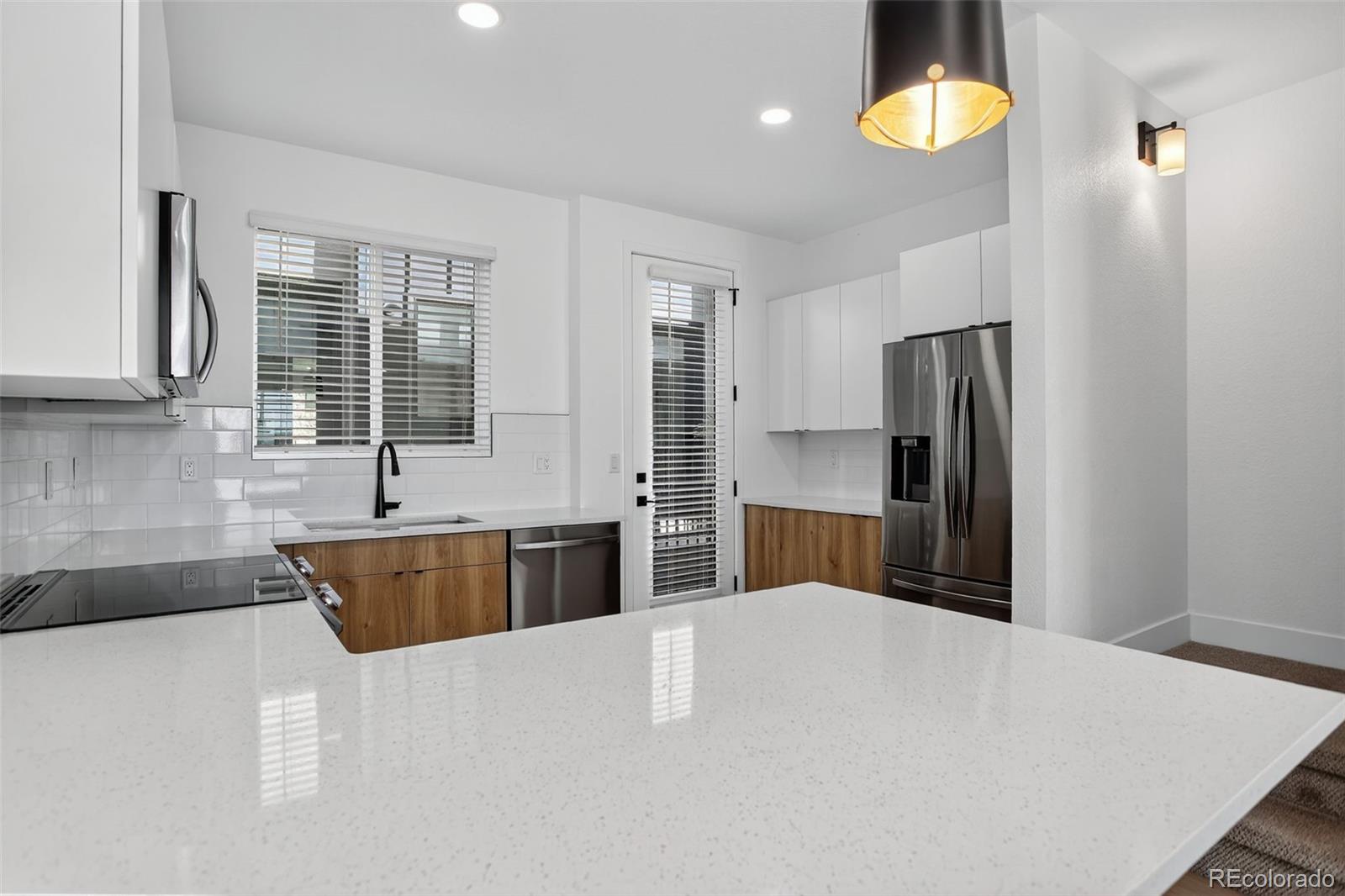 Denver, Colorado, 80212, United States, 2 Bedrooms Bedrooms, ,2 BathroomsBathrooms,Residential,For Sale,1951610