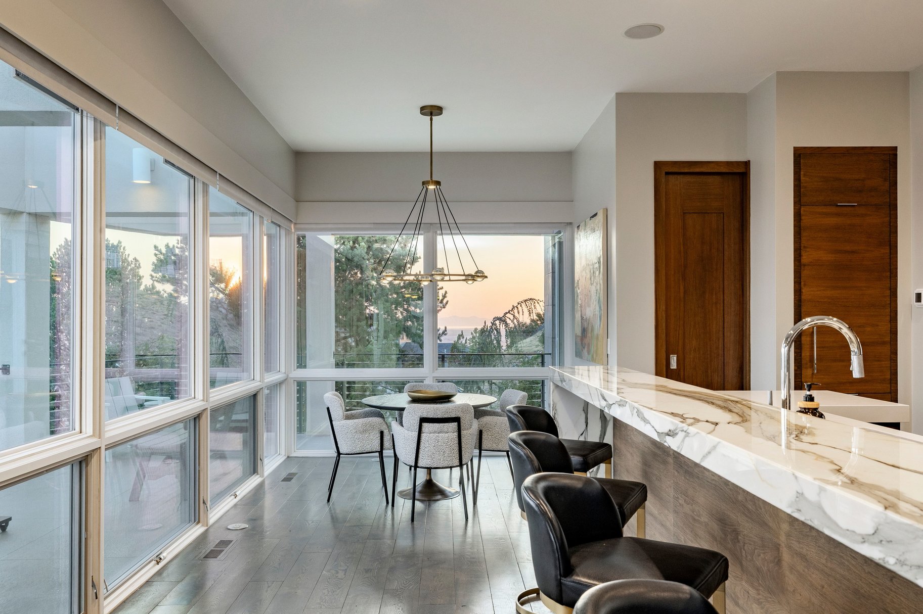  Premier Modern Residence in Dorchester Pointe with Panoramic Views - 物件實景