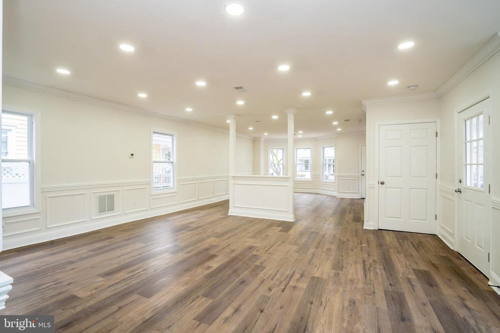 Hightstown, New Jersey, 08520, United States, 7 Bedrooms Bedrooms, ,5 BathroomsBathrooms,Residential,For Sale,1938166