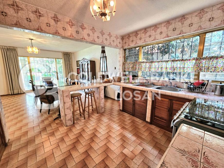 Pedro de Alvarado, Cuernavaca, Morelos, 62240, Mexico, 8 Bedrooms Bedrooms, ,6 BathroomsBathrooms,Residential,For Sale,Pedro de Alvarado,1620895
