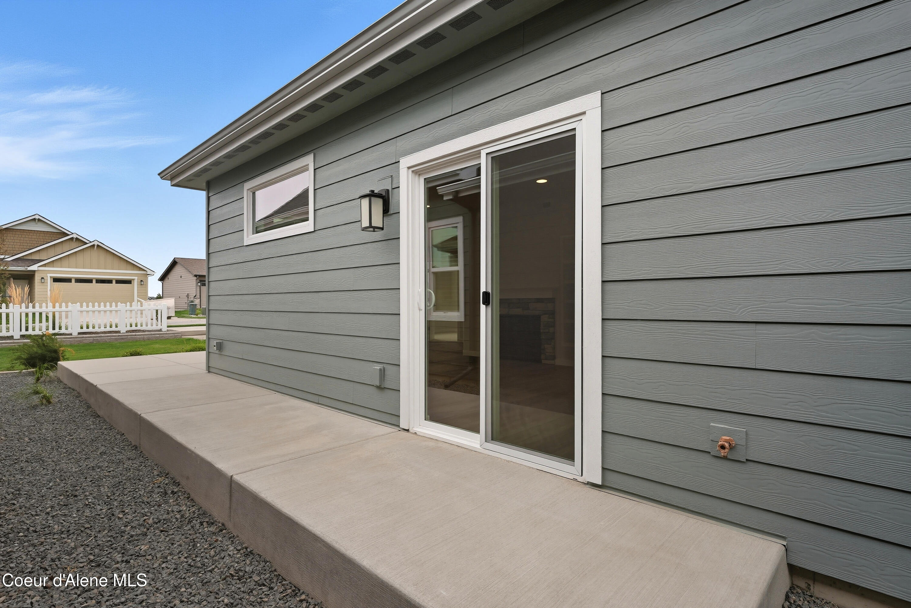 Coeur D'alene, Idaho, 83815, United States, 3 Bedrooms Bedrooms, ,Residential,For Sale,1957513