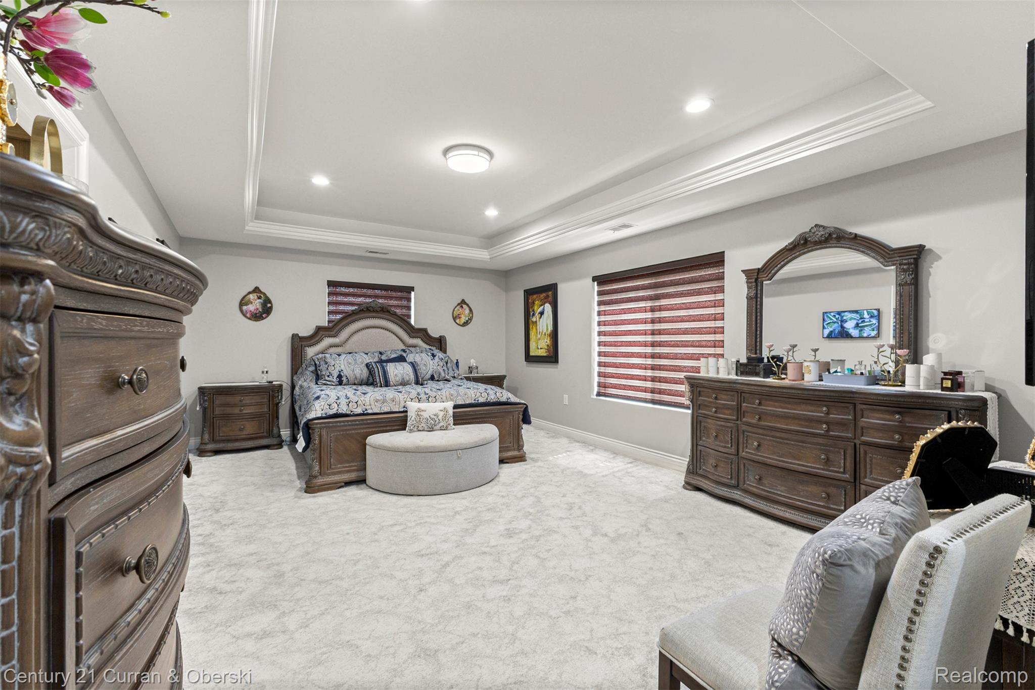 Dearborn Heights, Michigan, 48127, United States, 4 Bedrooms Bedrooms, ,5 BathroomsBathrooms,Residential,For Sale,1974066