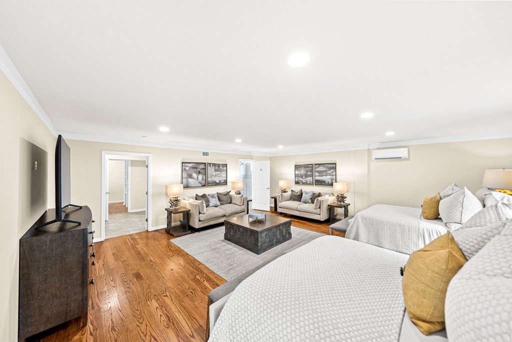 Fredericksburg, Texas, 78624, United States, 6 Bedrooms Bedrooms, ,6 BathroomsBathrooms,Residential,For Sale,2048440