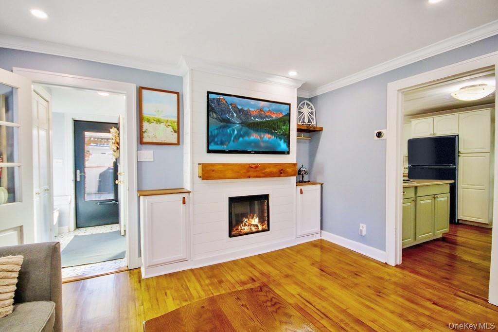 Garnerville, New York, 10923, United States, 3 Bedrooms Bedrooms, ,2 BathroomsBathrooms,Residential,For Sale,1974386