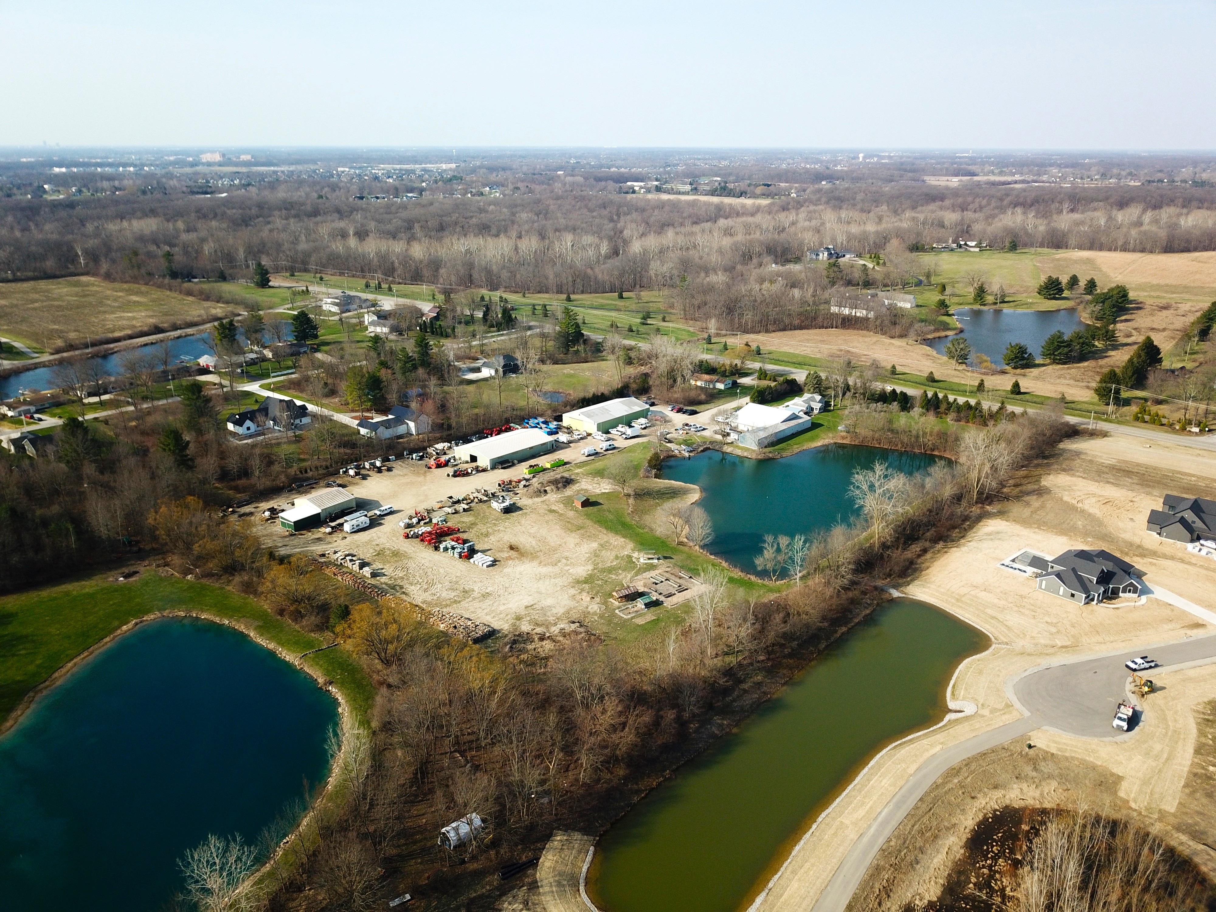  Mixed-Use Opportunity on 11 Acres and Pond - 物件實景