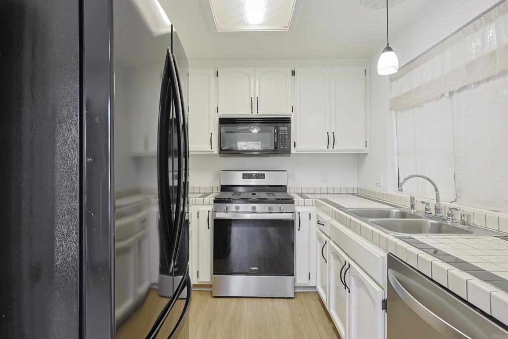 Santee, California, 92071, United States, 2 Bedrooms Bedrooms, ,2 BathroomsBathrooms,Residential,For Sale,1968611