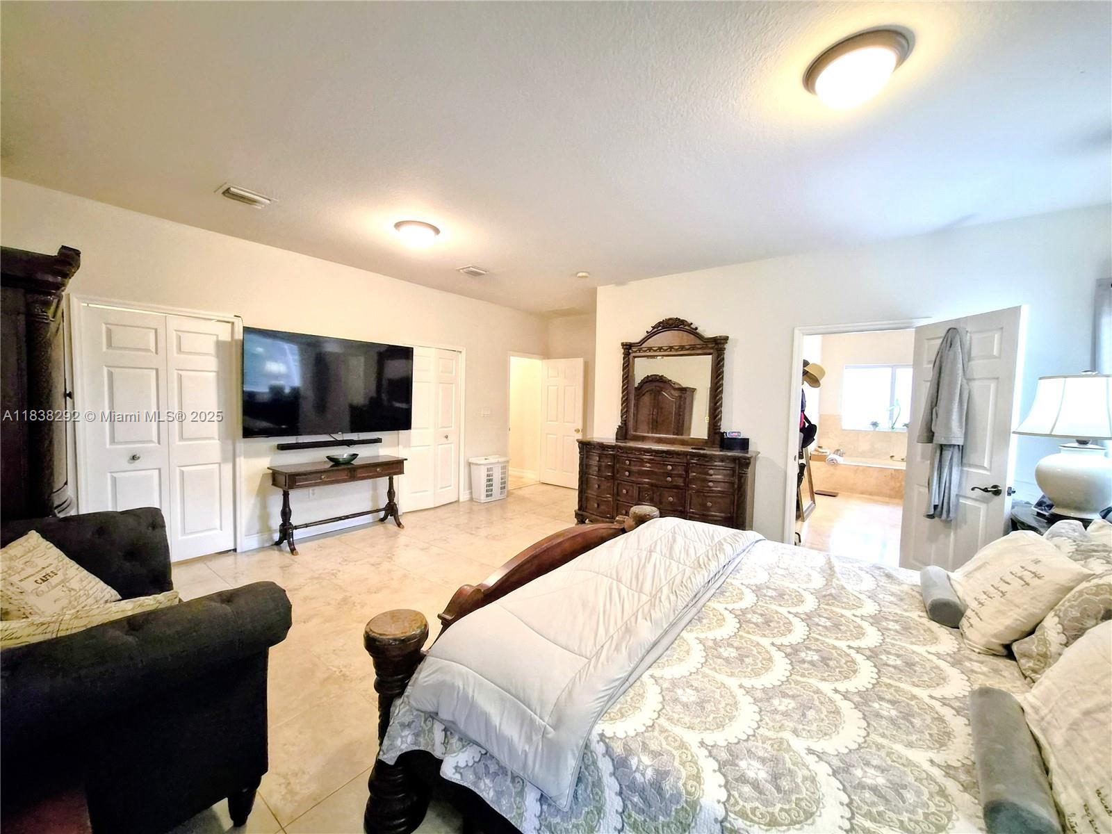 Miami, Florida, 33187, United States, 4 Bedrooms Bedrooms, ,3 BathroomsBathrooms,Residential,For Sale,1900896